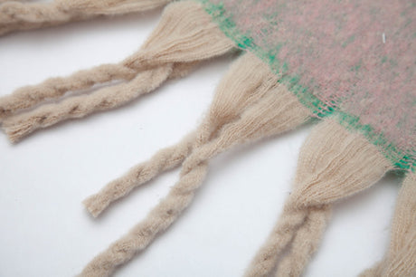 Blue Plush Gradient Winter Scarf Shawl - Thick Textured Circle Yarn with Chunky Tassels - 185cm x 40cm