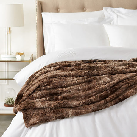 Pinzon Faux Fur Throw Blanket 63