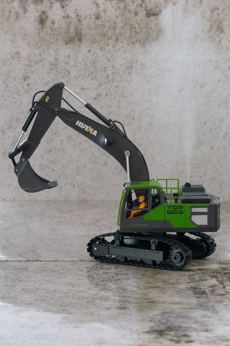 1:18 Scale 13-Channel Alloy Remote Control Excavator Construction Vehicle with Lights, Sound and Steam