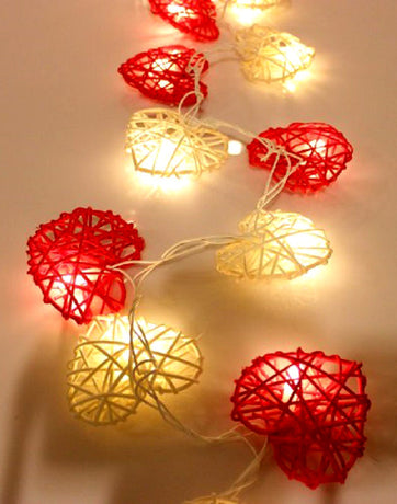 50 Red and White 3D Hollowed Rattan Heart-Shaped 5M LONG String Fairy Lights, Battery (AA) Indoor & Outdoor Decorations Wedding Valentines Romantic Room Table Lighting