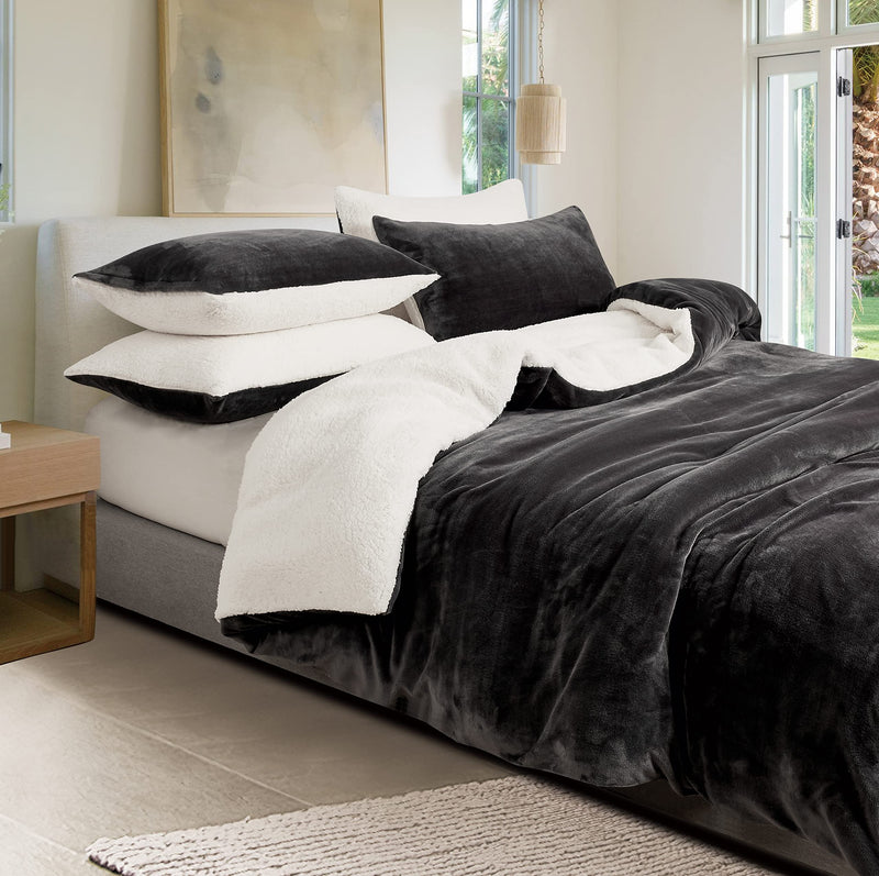 2-in-1 Teddy Sherpa Quilt Cover Set (Charcoal, Super King)