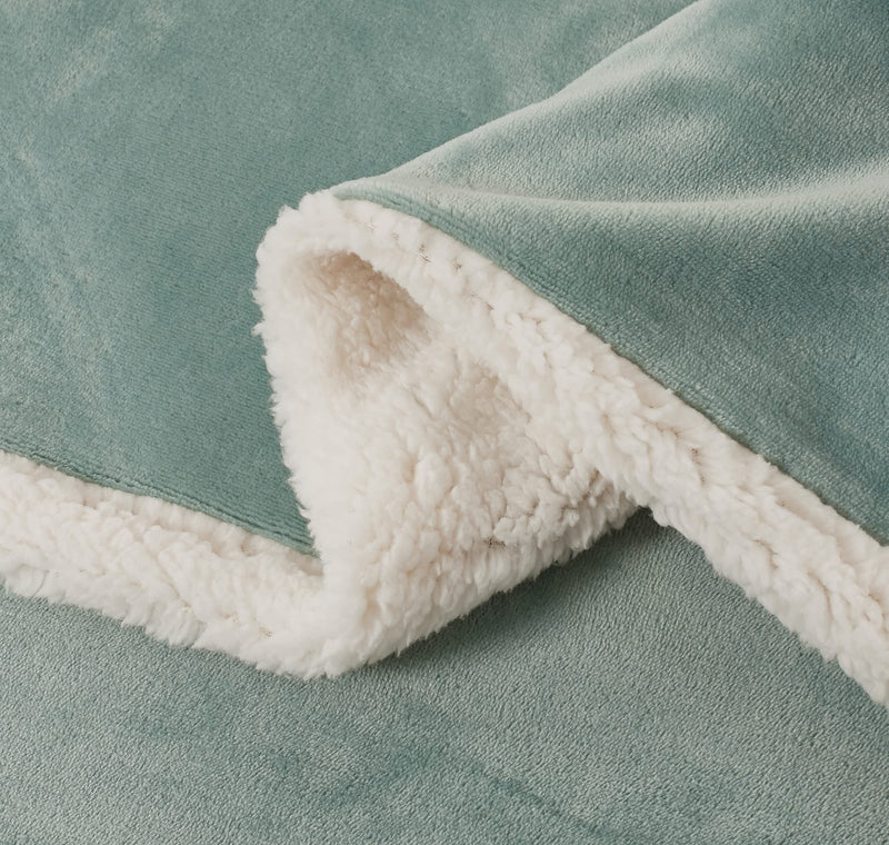 2-in-1 Teddy Sherpa Quilt Cover Set (Sage Green, Super King)