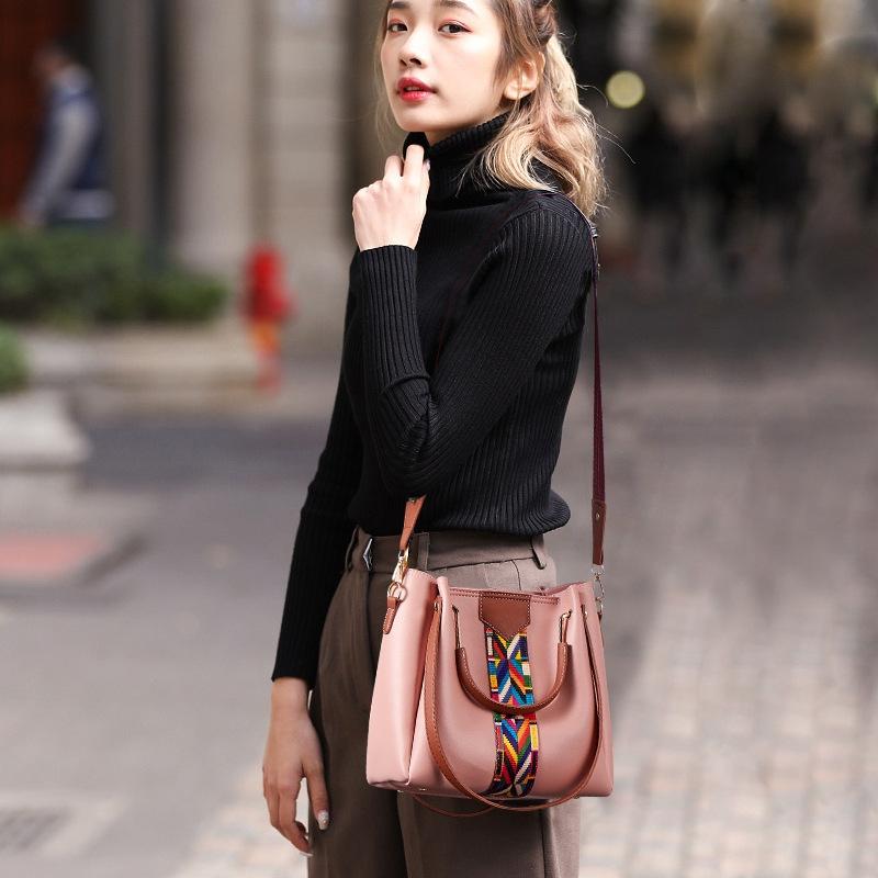 Versatile 4-In-1 Messenger Bag For Women - Fashionable & Spacious - White