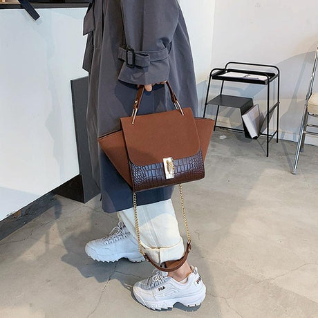 Versatile Vintage Wing Crossbody Bag With Frosted Finish And Chain - Coffee