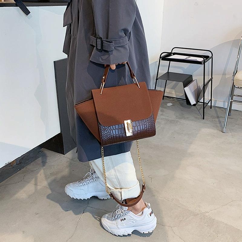 Versatile Vintage Wing Crossbody Bag With Frosted Finish And Chain - Coffee