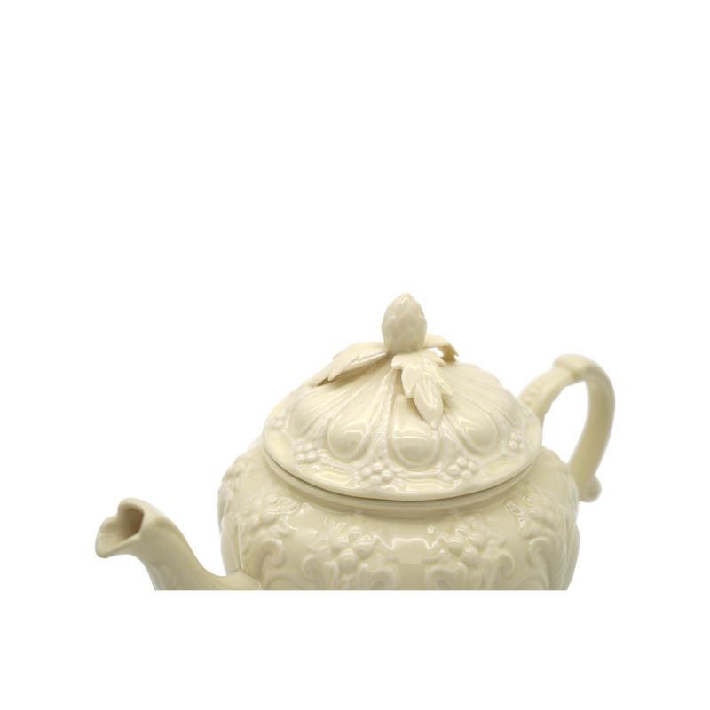 Faubourg Embossed Tea Gift Set