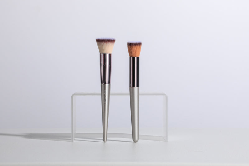 Beige 18-Piece Makeup Brush Set - Professional Synthetic Fiber Brushes with Wooden Handles for Flawless Beauty