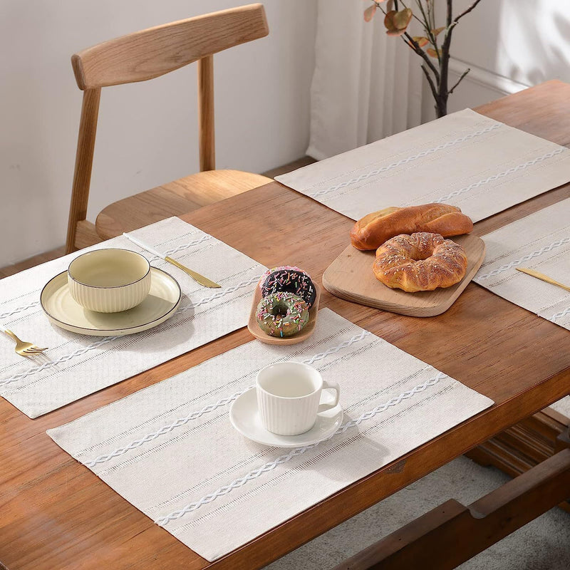 4 Pcs Green Woven Placemats - Heat Resistant Kitchen Table Mats, Coffee Tea Cup Coasters, Linen Blend Dining Decor