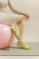 2 Pairs Blue Tie-Dye Non-Slip Yoga Socks for Women - Five-Toe Cotton Blend Socks for Pilates and Indoor Sports