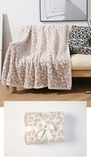 Beige Luxurious Leopard Print Knit Throw Blanket - Ultra-Soft Jacquard Plush for Sofa, Bed & Cozy Comfort (130x150cm)
