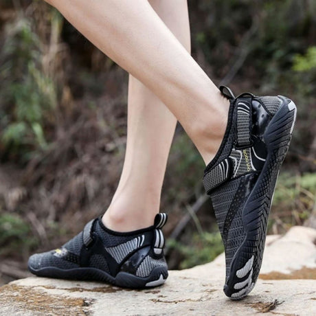 Men Women Water Shoes Barefoot Quick Dry Aqua Sports Shoes - Black Size EU41 = US7.5
