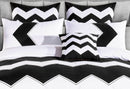 King Size 3pcs Black White Zig Zag Quilt Cover Set