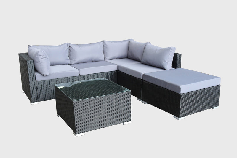 Levanzo Super Modular With Chaise and Table